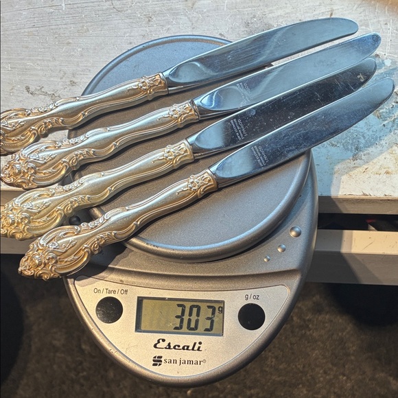 4 Gorham Sterling Handle Knives (76 grams of sterling in handles)